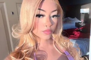 YOUR FAVORITE PETITE CARAMELDROP🩷😇😍 photo 3