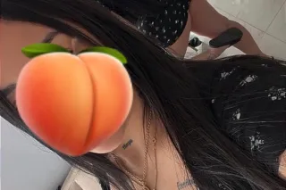 Sexy latina🍑😋 photo 2