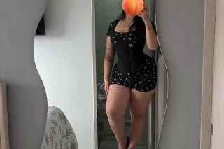 Sexy latina🍑😋 photo 3