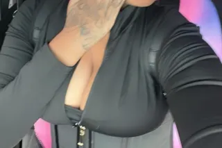 new out of town pussy photo 4