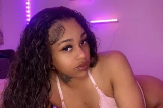 YOUR FAVORITE FANTASY!! Outcalls and Incalls AVAILABLE NOW ! FACETIME SHOWS!! PRIVATE DANCES!!