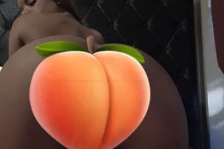 Soft curves 🍑 hard to forget 😋
