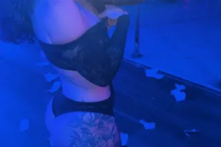 Brazilian Baddie from ST. LOUIS visiting Vegas come see me💋 Running specials while im here 🫶 photo 6