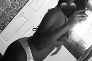 petite freak💦🎀📲 photo 2