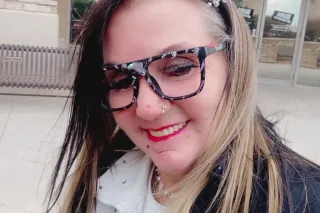 WHO NEEDS SOME FEMALE ATTENTION photo 2