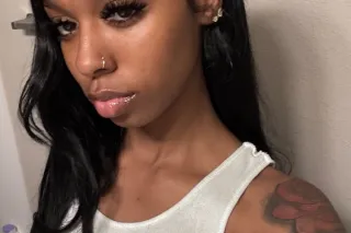 WET AND READY TO PLAY, CREOLE PETITE AND READY TO BE YOUR TREAT😍 BELLEVUE INCALL😍