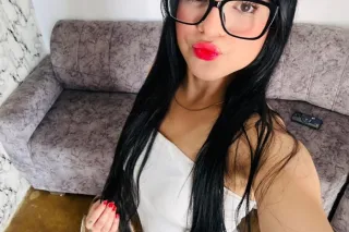latina disponible venezolana joven hermosa🥰