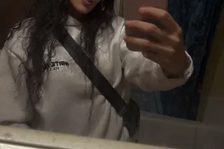 Soy nueva en la ciudad, estare disponible.