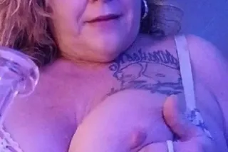 Real 36 Year Step Mom | Fetish Friendly | In/Out/Car/FT/Content photo 4