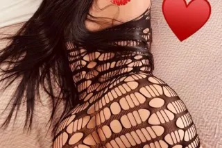 Hermosa latina ✨ Divirtmonos, cario! 💕😈 Soy esa dulce latina 🍭:suave, juguetona y llena de pasin 🔥.