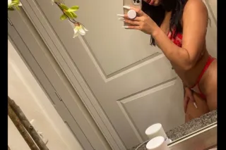 Blasian Squirter 💦 photo 3