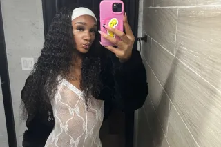 HI COME BE MY PLAYMATE 🌸🥂 photo 2
