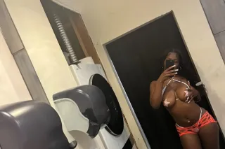 Chocolate Bombshell Call Me Now Let's Play photo 3