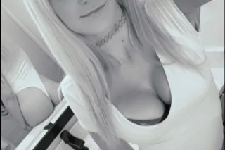 FUN FRIDAY W NIXXXIE photo 8