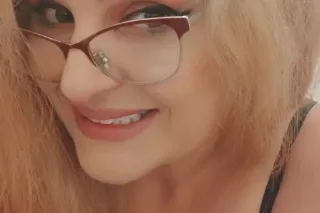 wanna get into something someone....cum see me photo 3