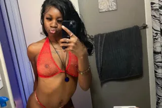 come see destiny , wet and wild papii😘 ask for my deals today , dont miss out photo 11