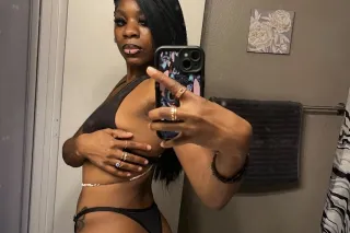 come see destiny , wet and wild papii😘 ask for my deals today , dont miss out photo 3