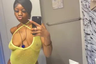 come see destiny , wet and wild papii😘 ask for my deals today , dont miss out