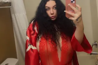 The PNW's favorite girlfriend 😍 Visiting for 3 days dont miss me! 💋 photo 3