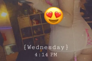 petite blonde babe OUTCALL/CARDATE READY