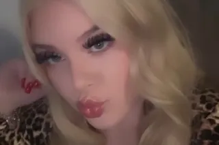 GREEN EYED THICKKK BLONDE PAWG 🫧🫦🎀⭐ photo 2