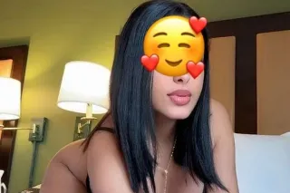 ERIKA COLOMBIANA photo 2