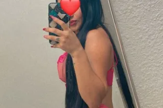 New Latina in the love area 👅 photo 3