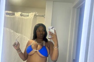 Cute Sweet Ebony Girl With A Shy Freakyy Side😝 photo 3