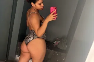 i sell content Dominican & Venezuelan mami 🥴💘🪩 photo 5