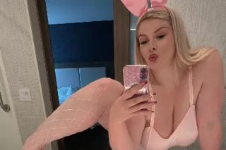 im new here curvy blonde w size f tits westshore area 💕 photo 5