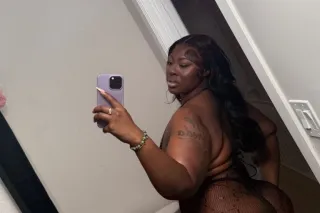 NO TEXT FREE APPS I WILL NOT ANSWER TEXT ME ONLY TO GET IN CONTACT photo 5