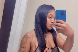 come and see some thick shyt