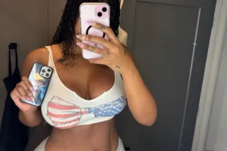 Female Escorts Available for incall and outcall service cardate