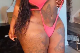 Baddest bitch with the biggest ass ! Classy but sassy sexy and sensual it's Miss Juicy photo 2
