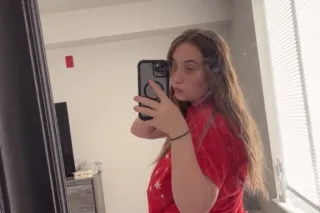 selling on content both custom and premade on snapchat-: Marie_Karen26 photo 3