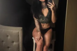 come get wet andnwild with me💦 its play time 🔥 photo 4