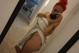 Your Favorite Boriqua Queen Is Back And Ready To Hang Out photo 3