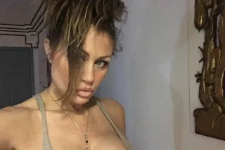 party like a rockstar and play like a pornstar WITH a pornstar!! Chasey Lain ready to pnp photo 4