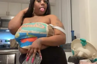 Hey babe Lets play specials goin on