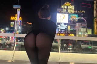 LATINA 🍑💦💦 OUTCALLS / CAR DATES