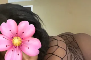 Carribbean Hottie 🥵 Wet and Ready 💦 photo 8