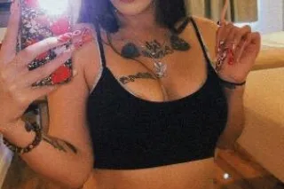 Thick N Juicy 💦☃ photo 4