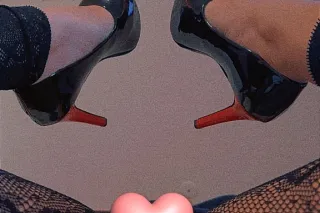 Come over, im honry 🥰 photo 3