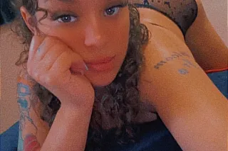 Come over, im honry 🥰
