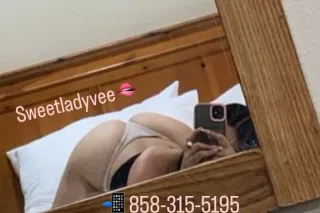 TWO GILRLS COME SEE US TONIGHT ❤LIL REDD AND SWEETLADYVEE HERE FOR A GOOD TIME NOT A LONG TIME !QV SPECIAL! photo 8