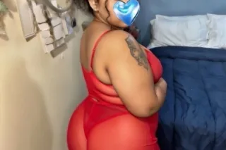Your Perfect Treat, Ready To Meet😘 photo 4