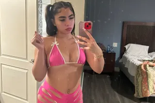 Sexy latina photo 4