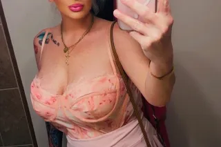 Come get your fix with Karma 🩷 OUTCALL ONLY. photo 2