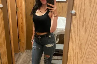 I’m your favorite hood fantasy with a luxury twist. Soft skin, tiny waist, big attitude — and I know exactly how to keep you coming back for more. Sweet when I need to be, savage when I want to be 😈