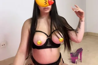 Are you ready to put your dck in my pussy🍑🍆 sexy latina available for you natural curvy 😍😘Escribeme papi estoy lista oara complacerte photo 3